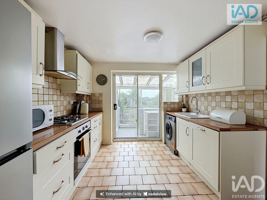 House in Chelmsford - View 2