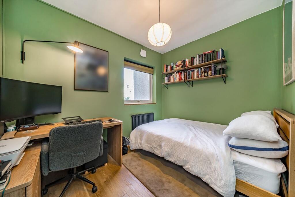 Apartment in London - More