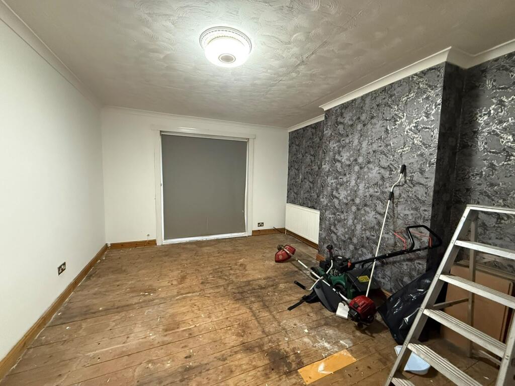 Apartment in Kilmarnock - View 2