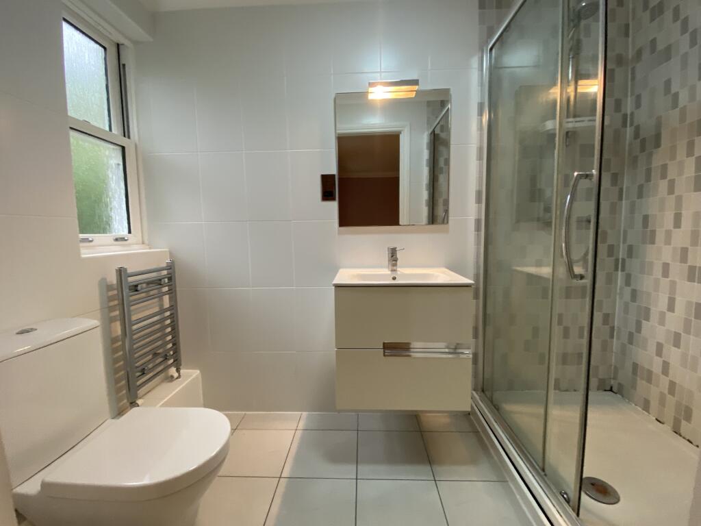 Apartment in Bournemouth, Charminster - More
