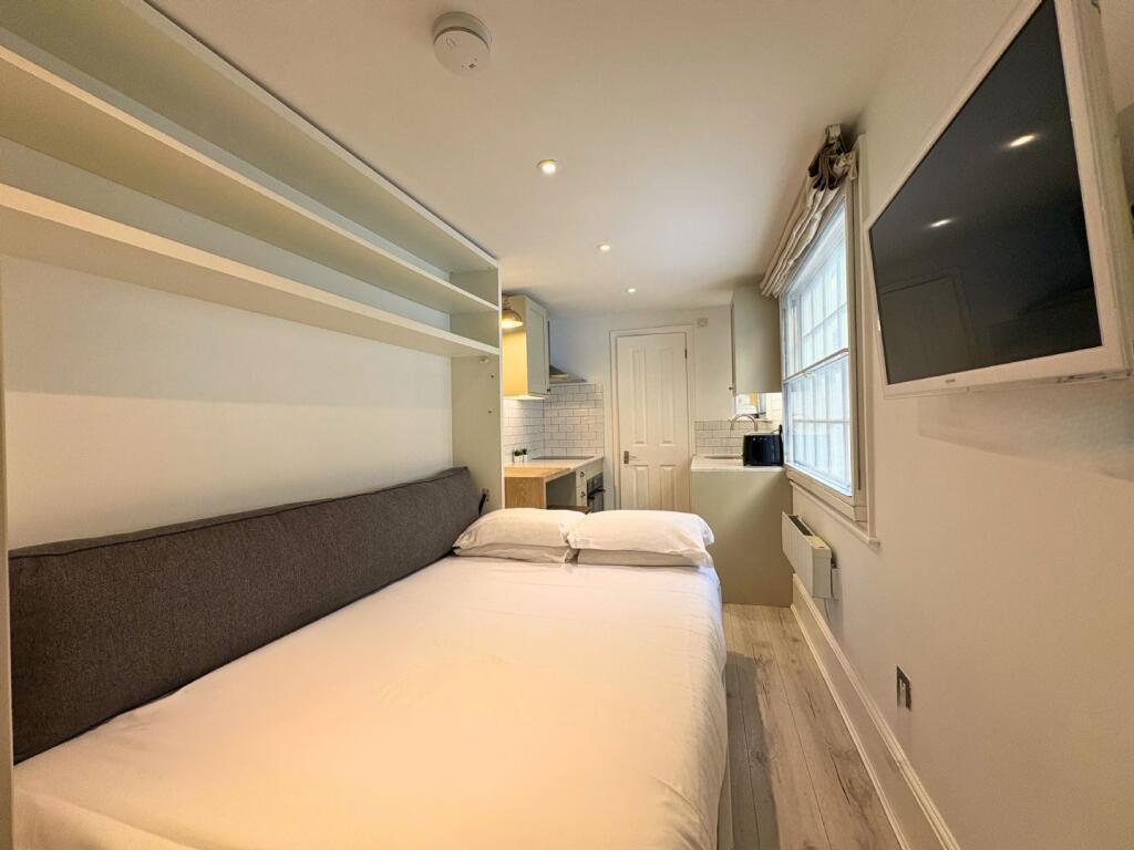 Studio flat for rent