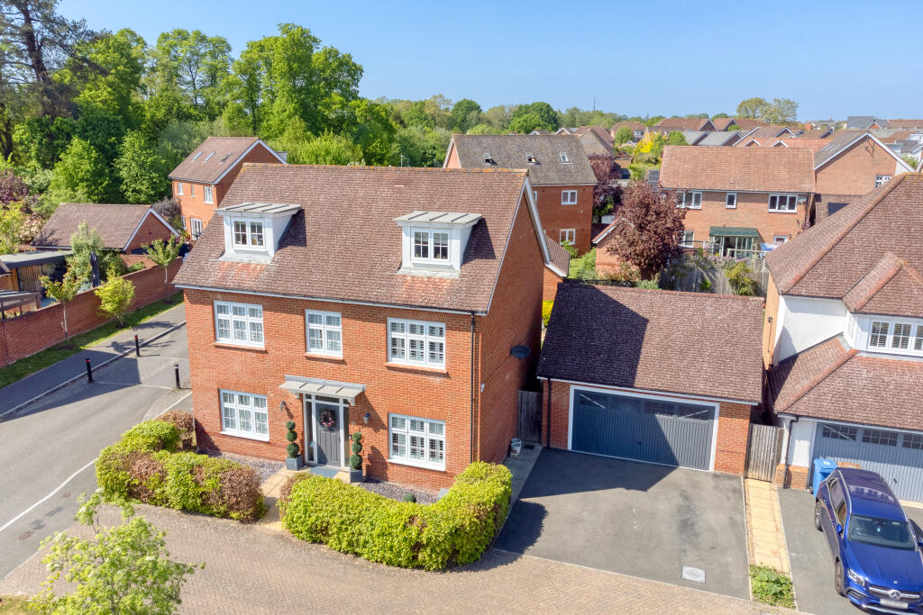 Main image of property: Goldcrest Road, Bracknell, RG12