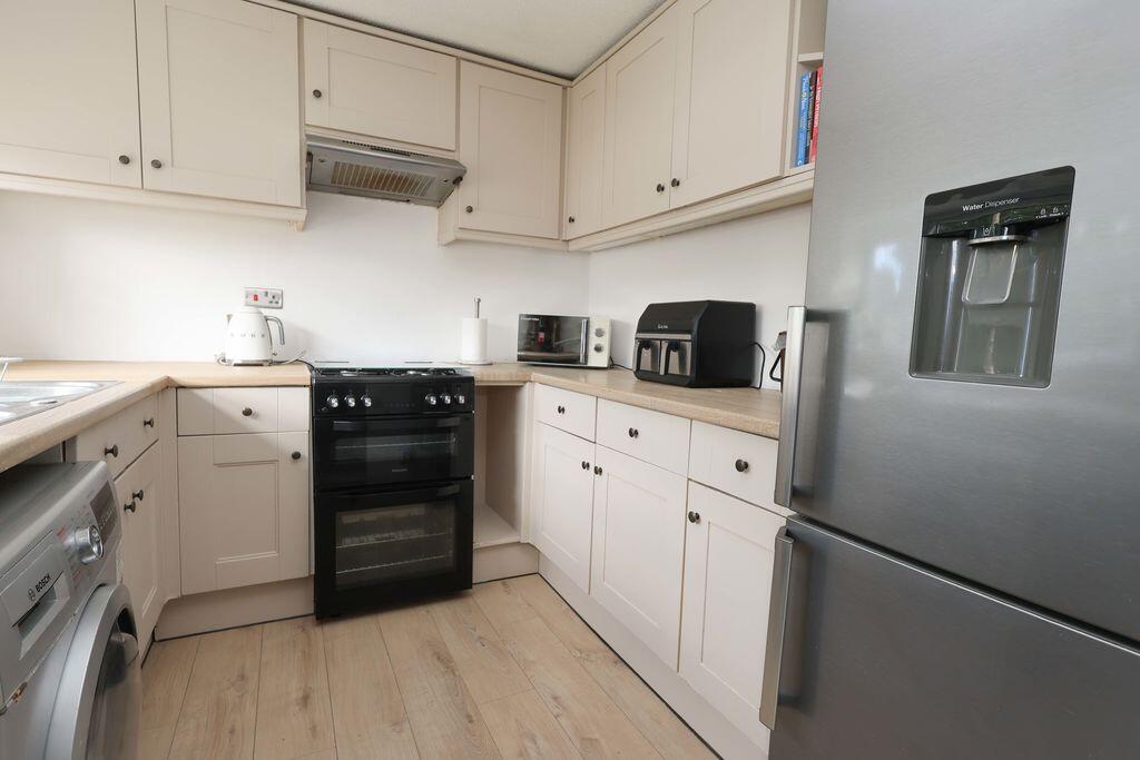 Kenn Moor Drive, Clevedon photo 5