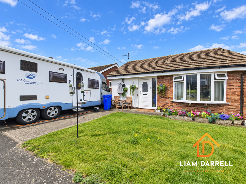 2-bed detached on Ambrey Close, Hunmanby, Filey, North Yorkshire, £200,000