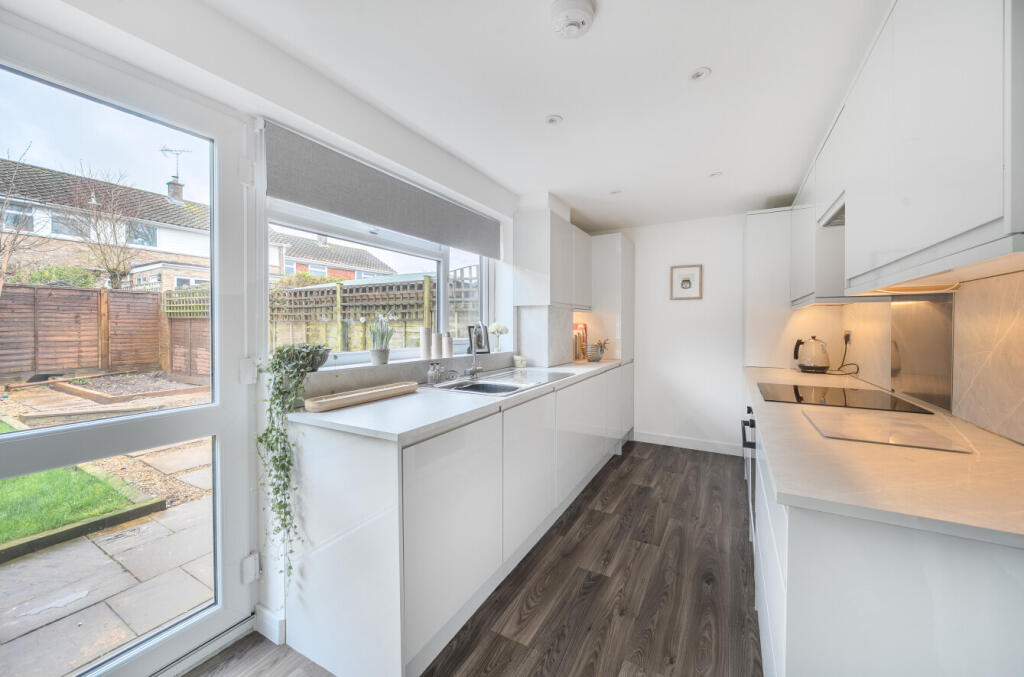 New Farm Road, Alresford, Hampshire, SO24 photo 4
