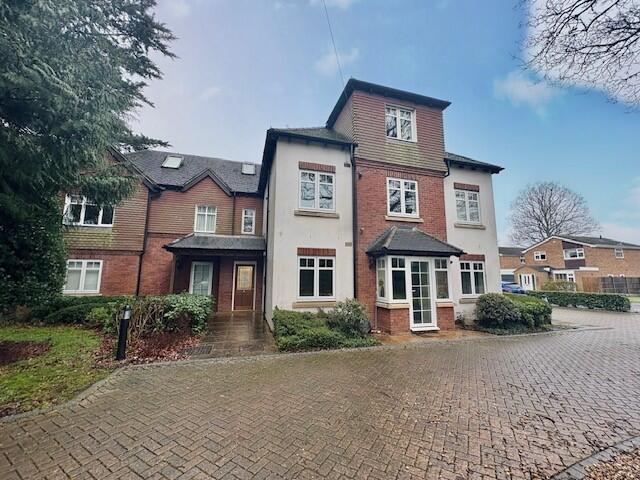 Main image of property: 128 Station Road, Balsall Common