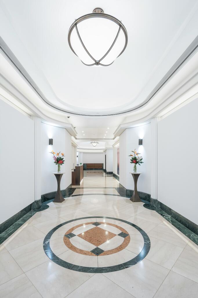 86 Jermyn St arrival.jpg