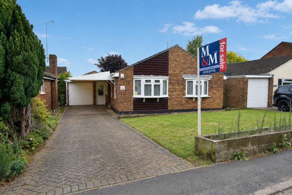 Main image of property: Derwent Road, Leighton Buzzard