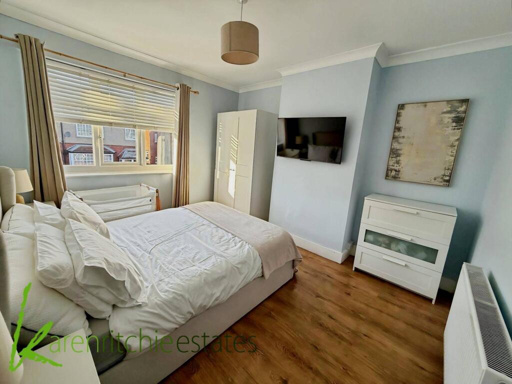 House in Bolton, Greater Manchester - More