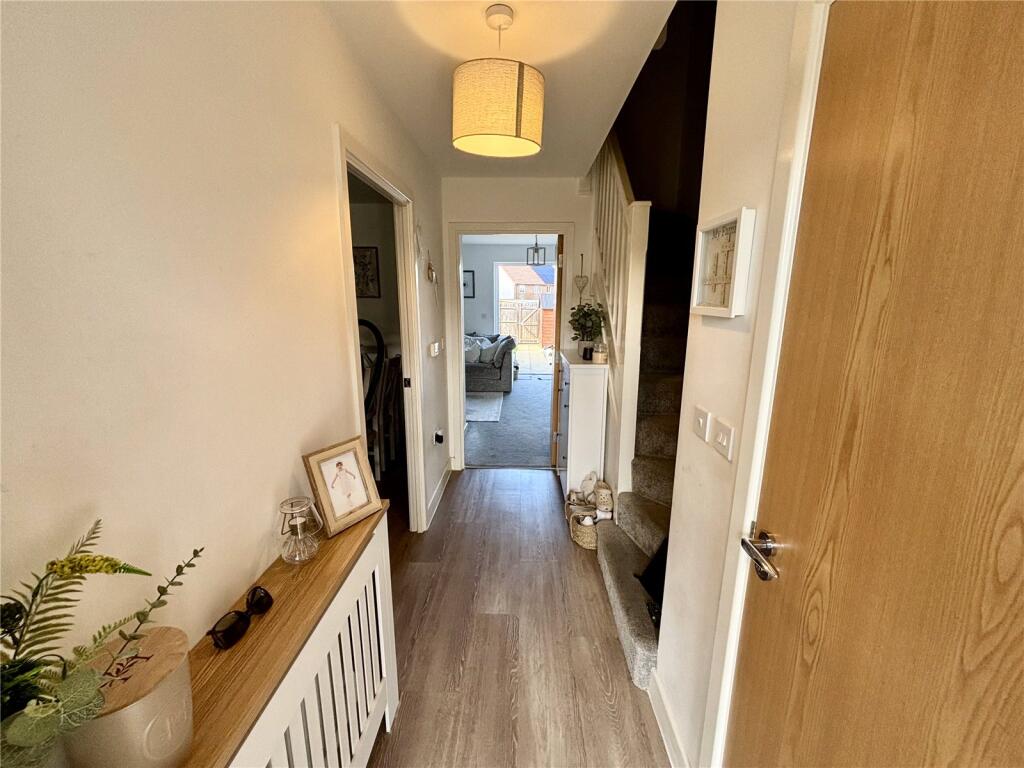 House in Thanet, Manston - More