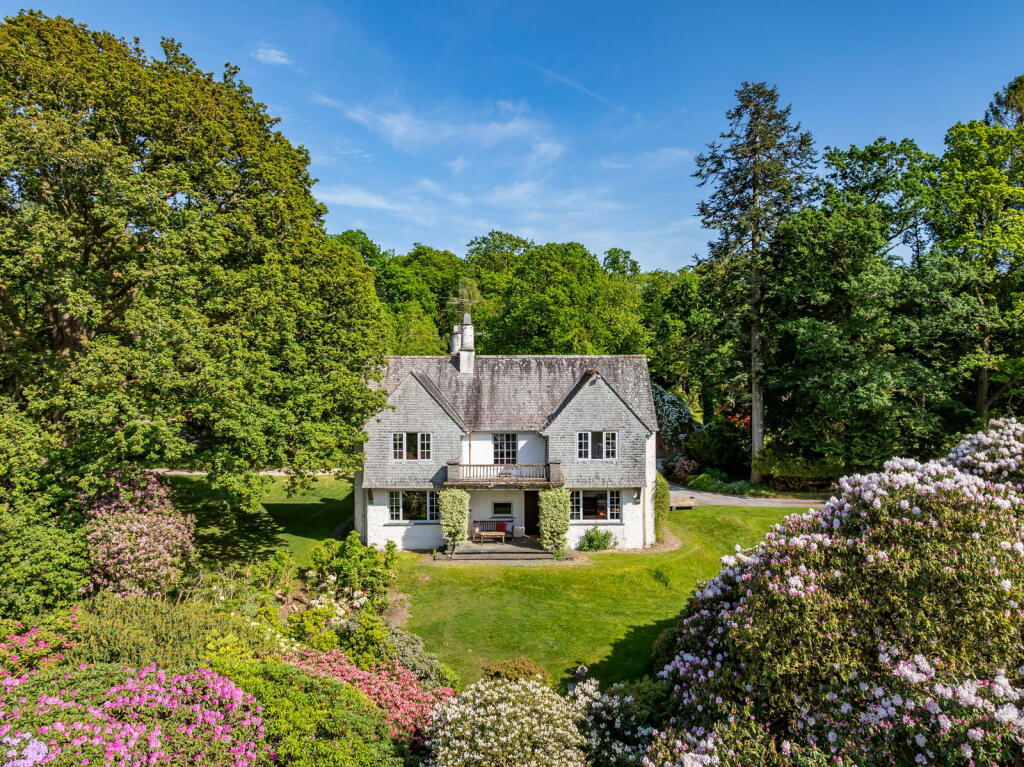 5-bed detached on Broomhill, Birthwaite Road, Windermere, The Lake District, LA23 1BS, £1,850,000