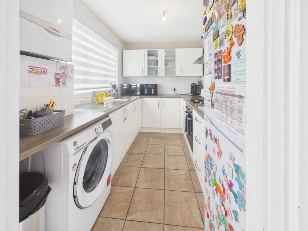 House in Slough, Cippenham - View 3