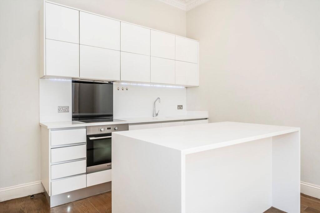 Harcourt Terrace, South Kensington photo 3