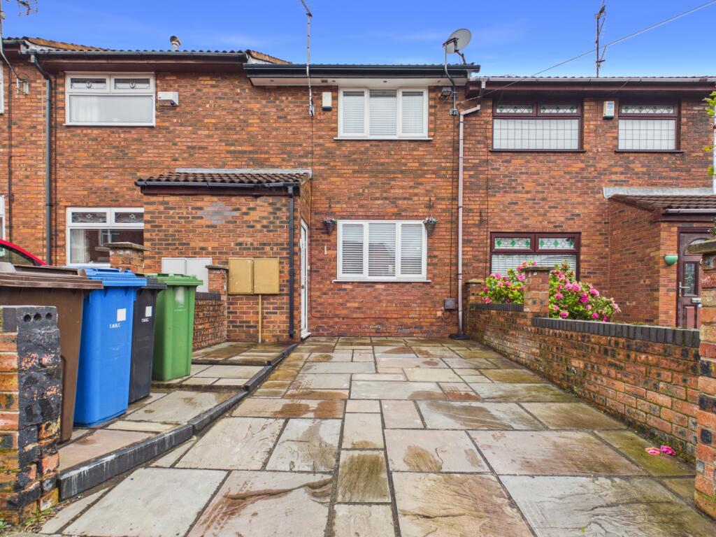 Main image of property: 4 Hamilton Street, Stalybridge, SK15 1LL