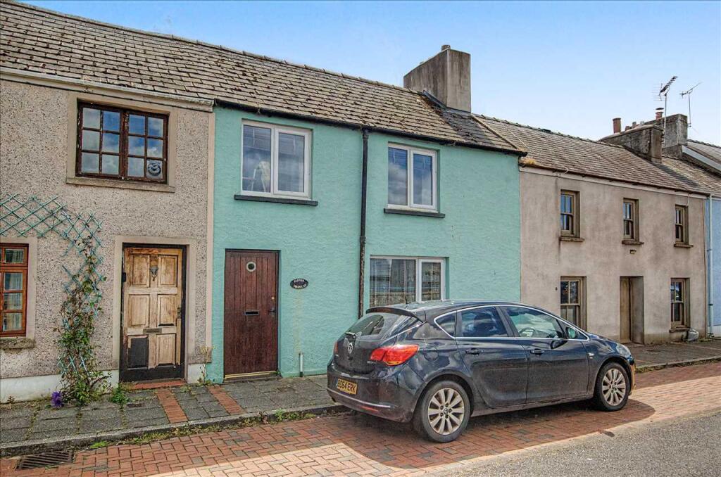 Main image of property: 11 Front Street