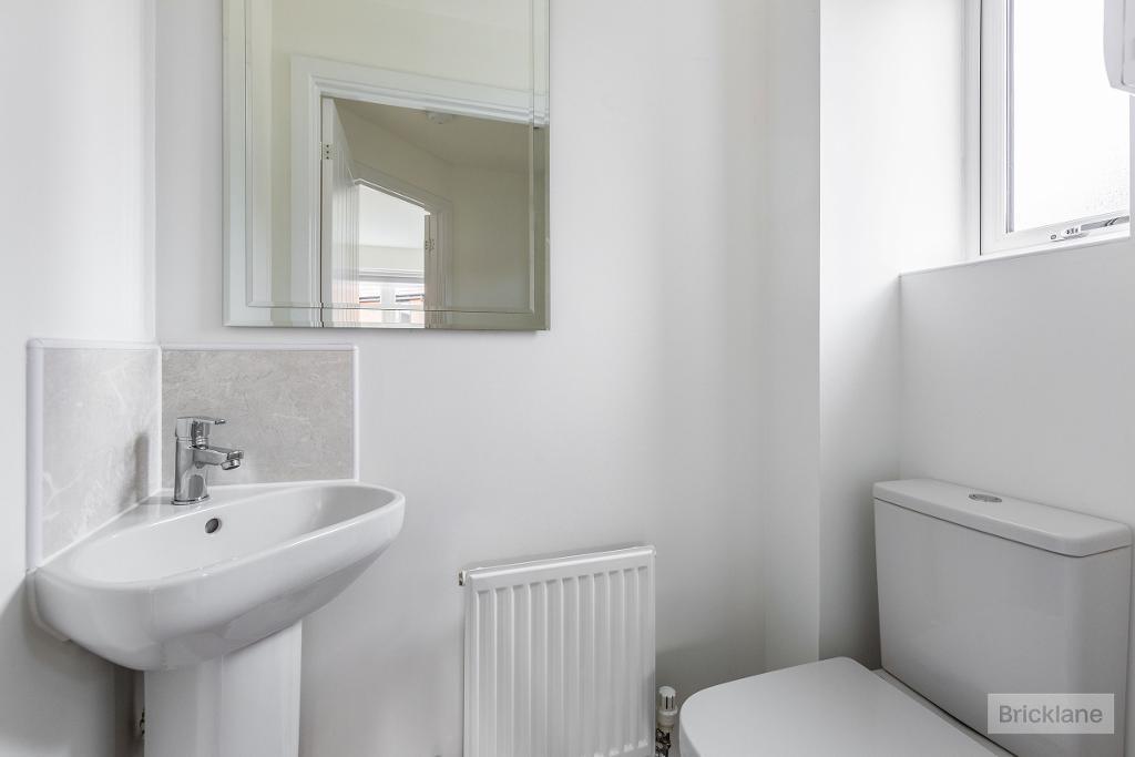 House in Northampton, Wellingborough - View 4