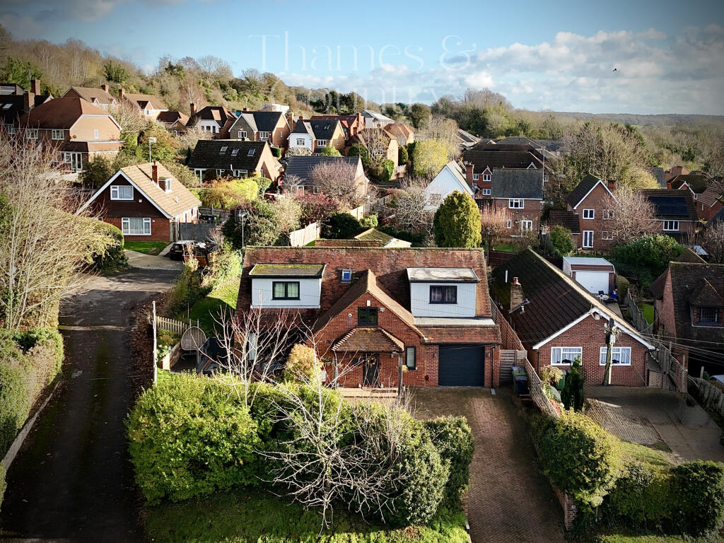 Main image of property: Chain Free 2,966sqft Derehams Lane, Loudwater, High Wycombe, Buckinghamshire