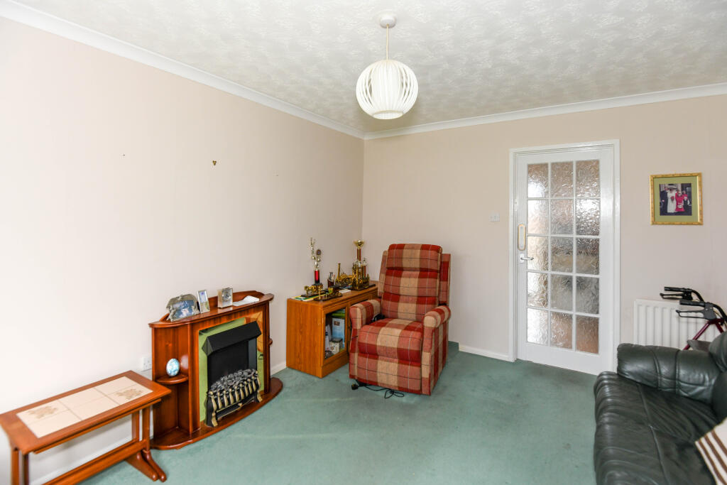 Rosedale Gardens, Trowbridge photo 3