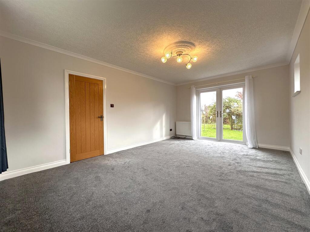 Sandfield Way, Newark photo 4