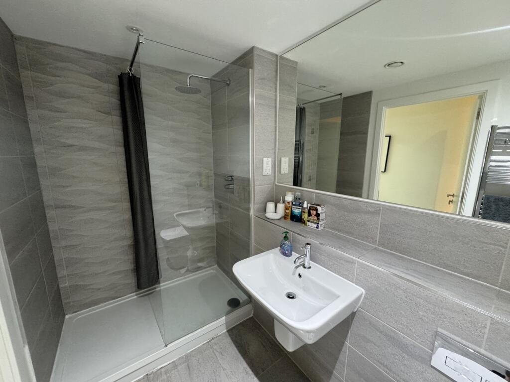 Apartment in Trafford, Greater Manchester - View 6