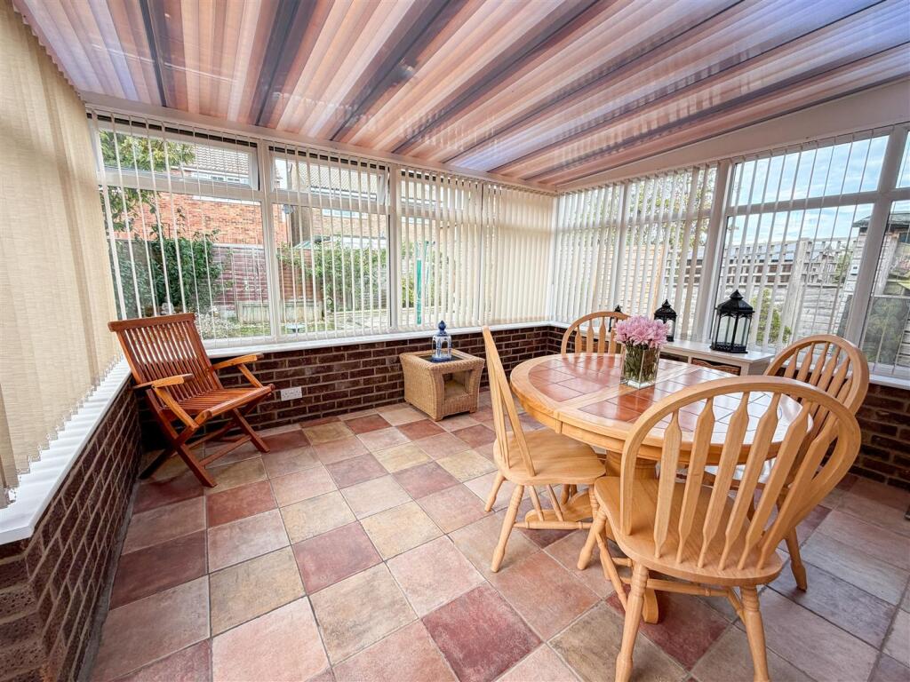 House in Walton-on-the-Naze, Frinton and Walton - View 4