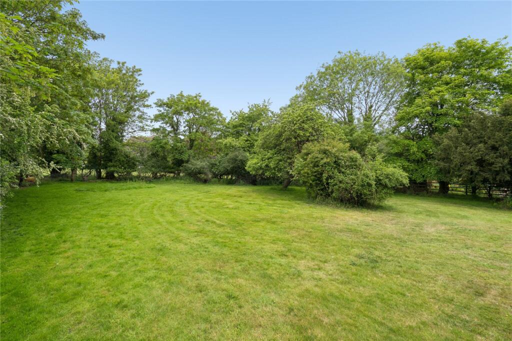 Common Lane, Binfield Heath, Henley-on-Thames, Oxfordshire, RG9 - More