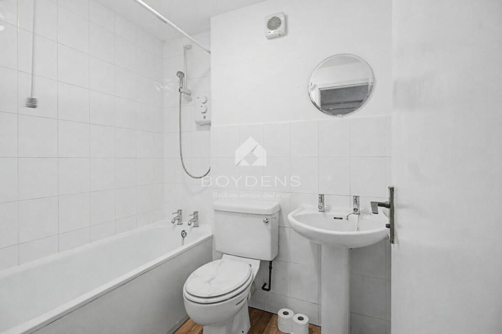 Apartment in Colchester, Old Heath - View 5
