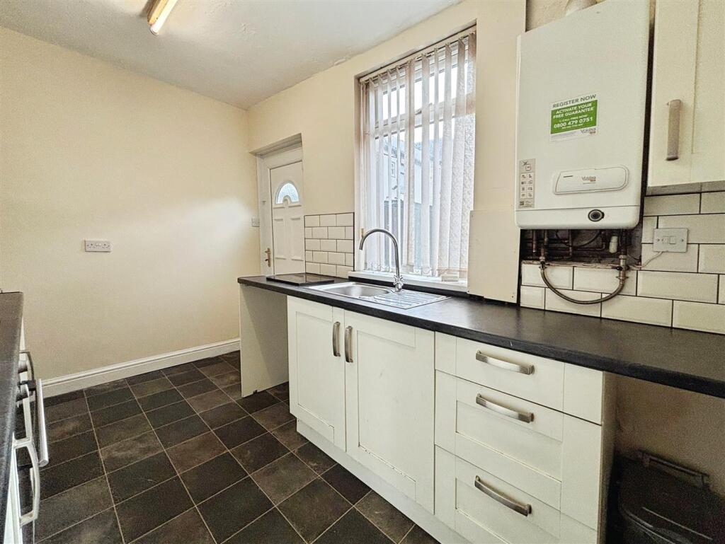 House in Bradford - View 3