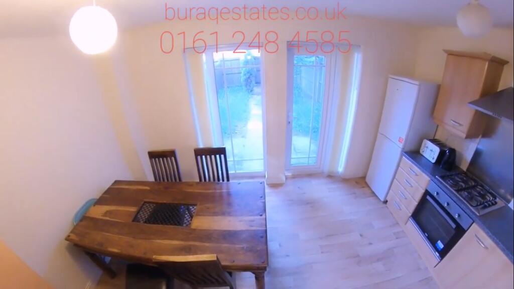 3 bedroom semi-detached house for rent