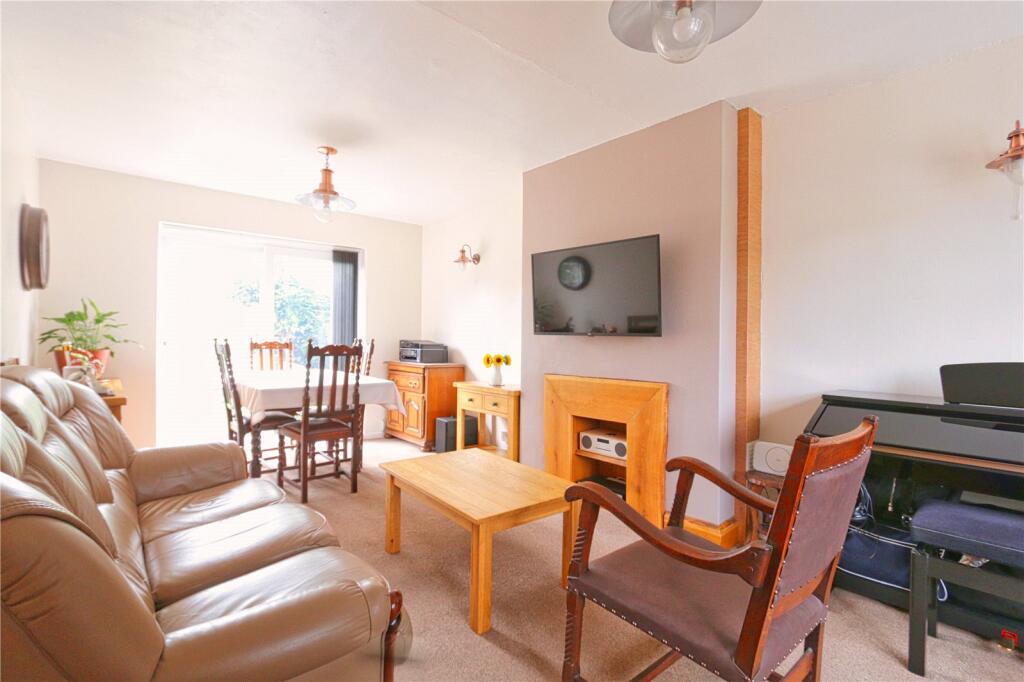 Warren Close, Denton, Manchester, Greater Manchester, M34 photo 2