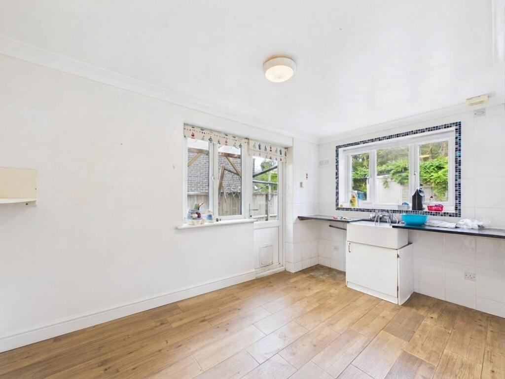 House in Tonbridge - View 4