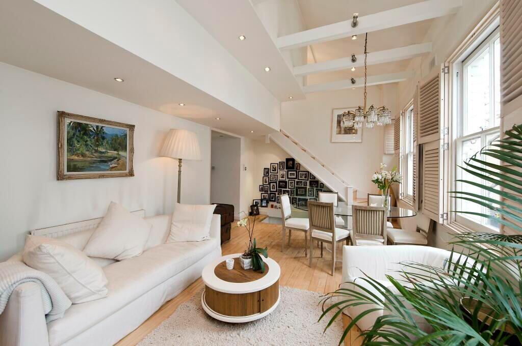 2 bedroom maisonette for rent