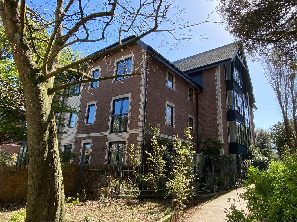 Main image of property: Fleur De Lis, Courtland Road, Paignton, Devon, TQ3