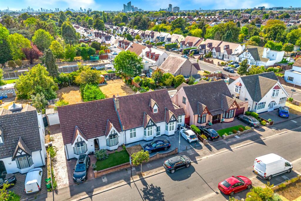 Main image of property: Gyllyngdune Gardens, Ilford