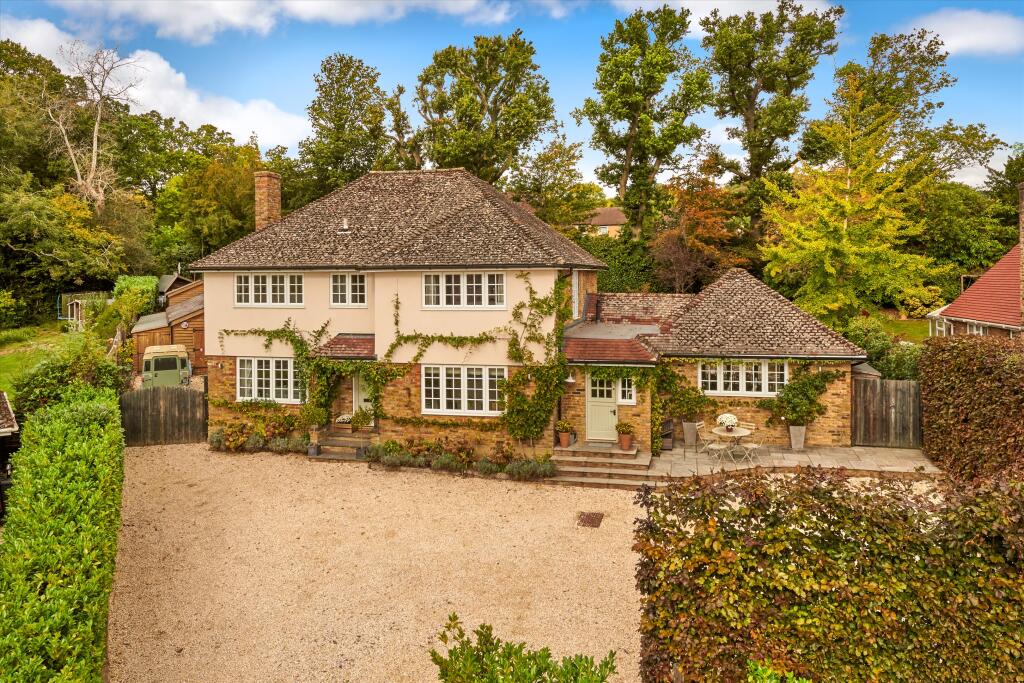 Main image of property: The Ridgeway, Fernhurst, Haslemere, West Sussex, GU27