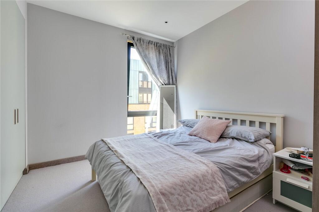 Apartment in London - View 3