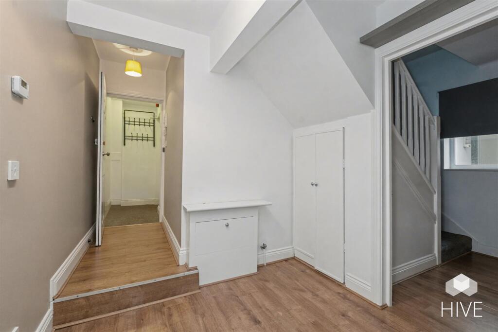 Wimborne Road, Bournemouth - More