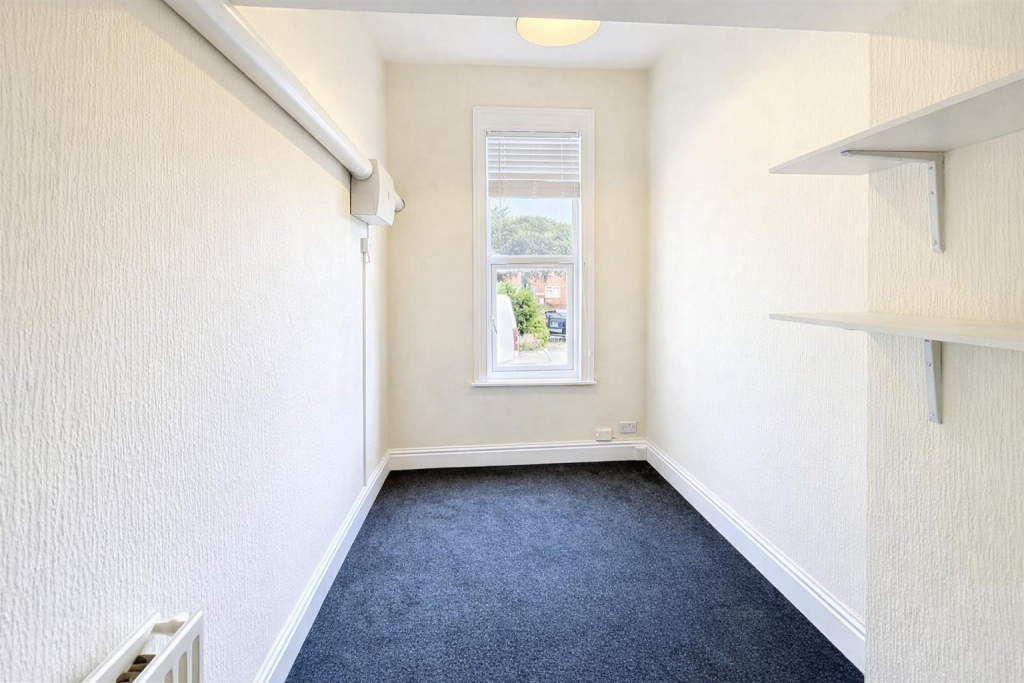 Apartment in Warwick, Mill End, Kenilworth - More