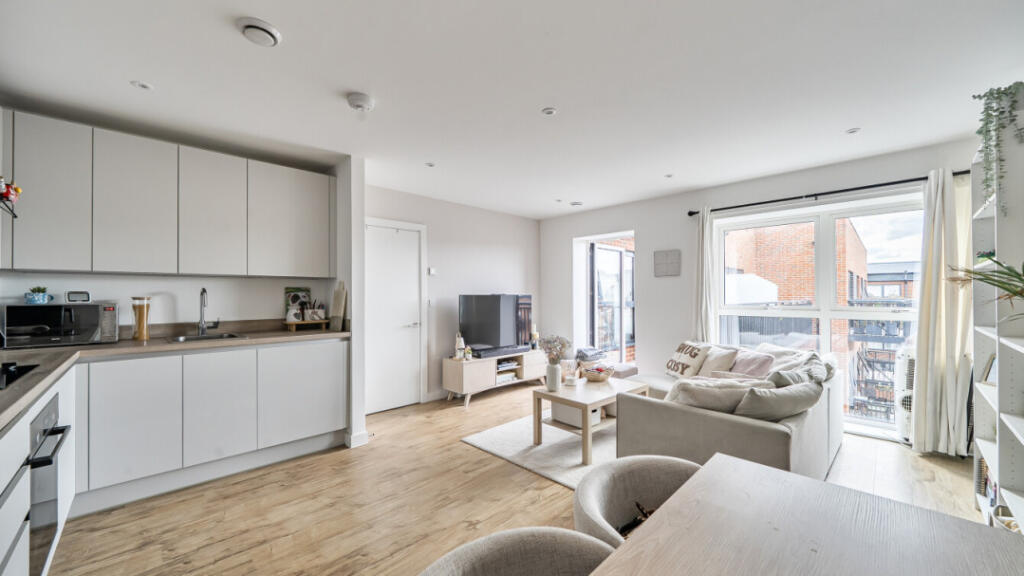 Apartment in Twickenham - More