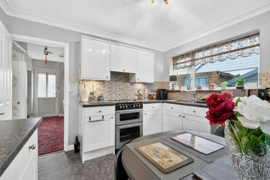 House in Castle Point, Canvey Island - More