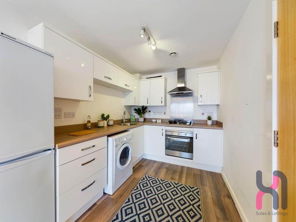 Apartment in Salford, Ordsall - View 2