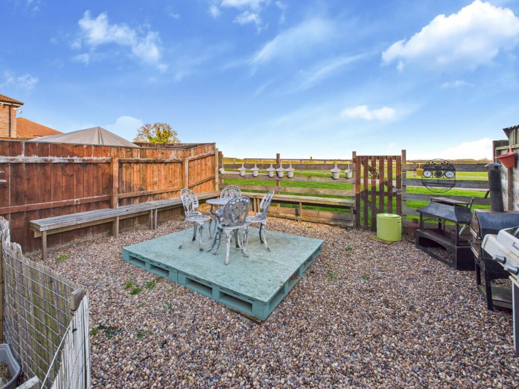 Eastlands, Nafferton, Driffield, YO25 4LA photo 4
