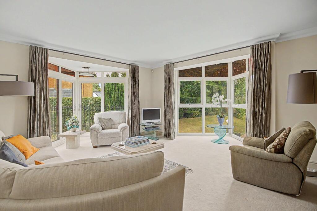 Apartment in Warrington - View 3