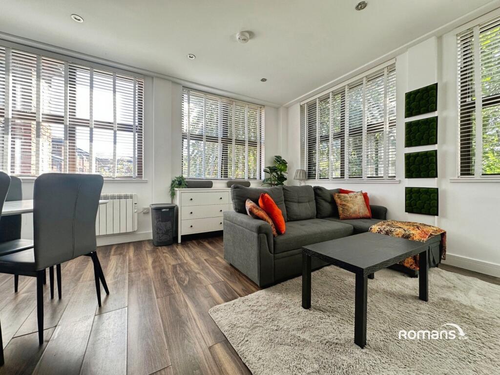 Apartment in Reading - View 3