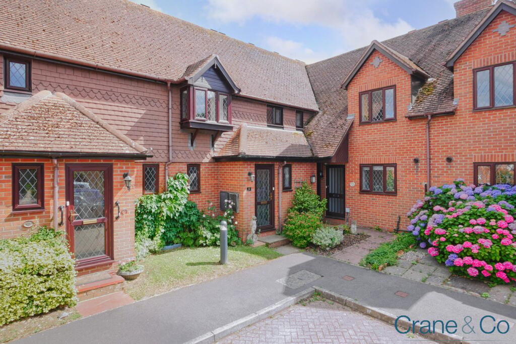 2-bed flat on Timbers Court, Hailsham, BN27, £255,000