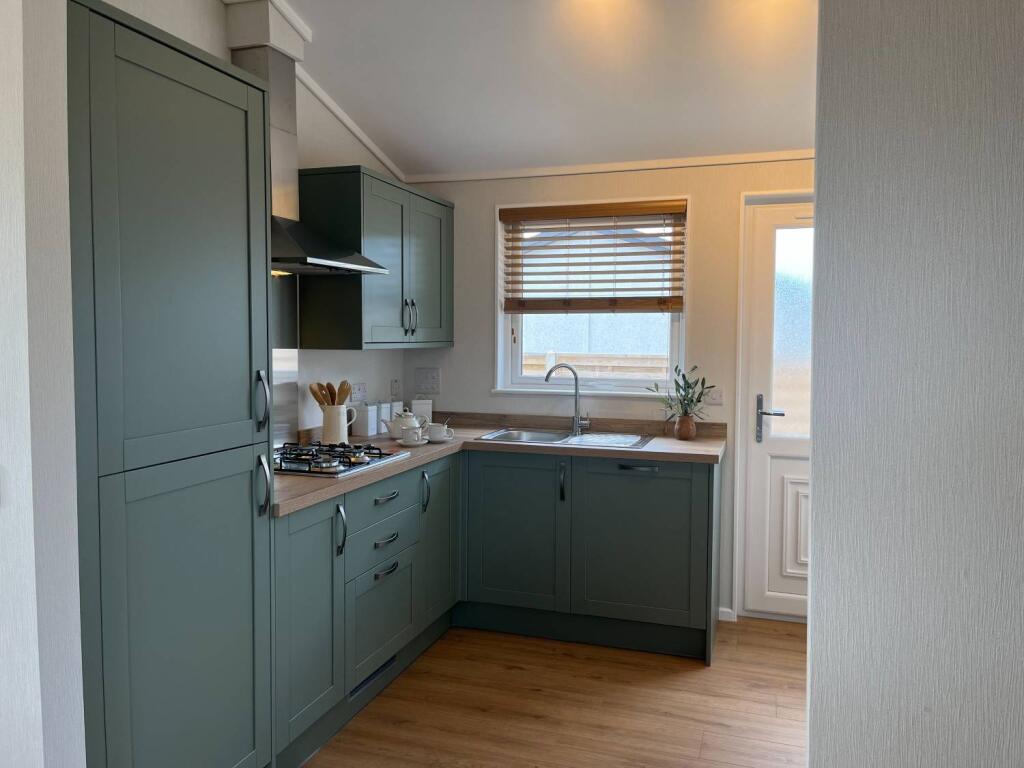 2-bed caravan on Weirs Drove, Burwell, CB25 0FU, £230,000