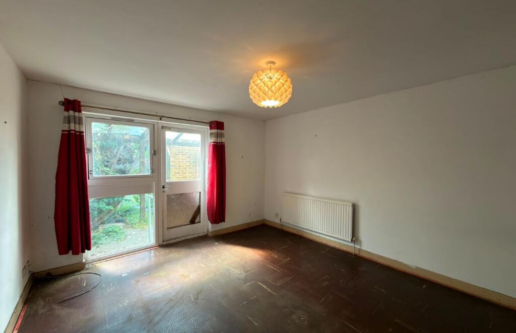 House in London - View 2