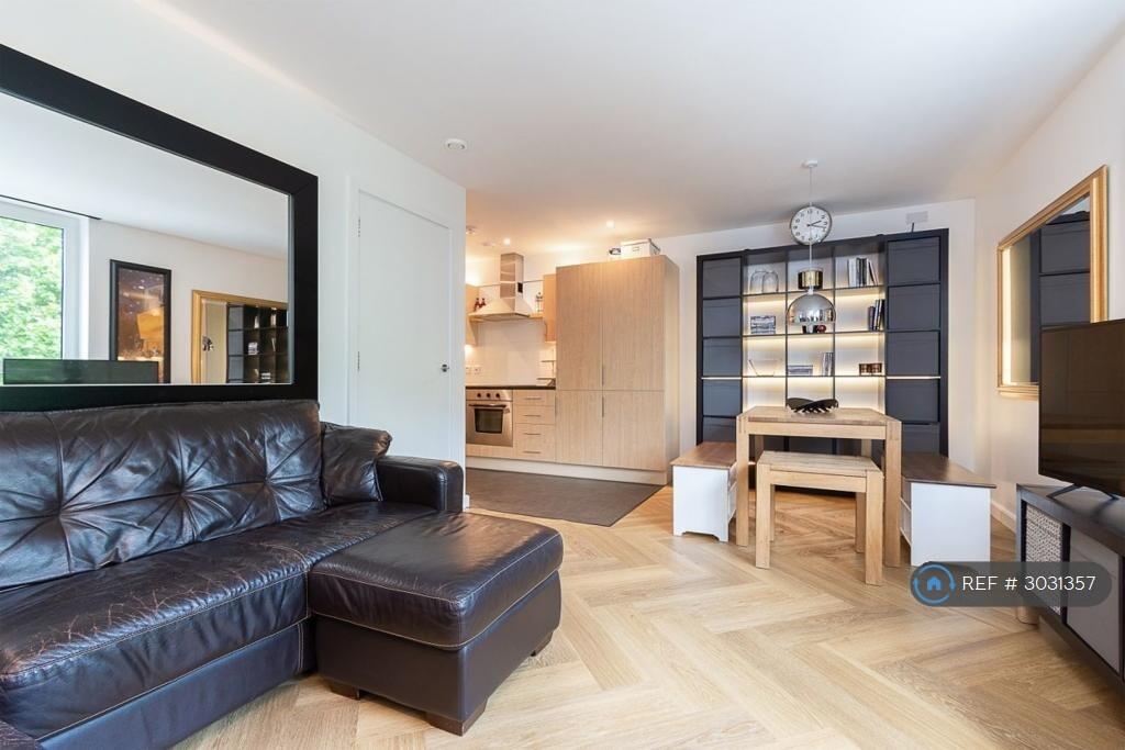 Apartment in London - More