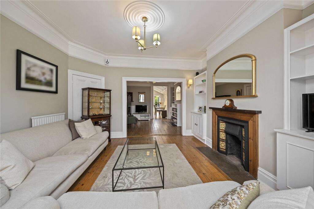 House in Twickenham - View 3