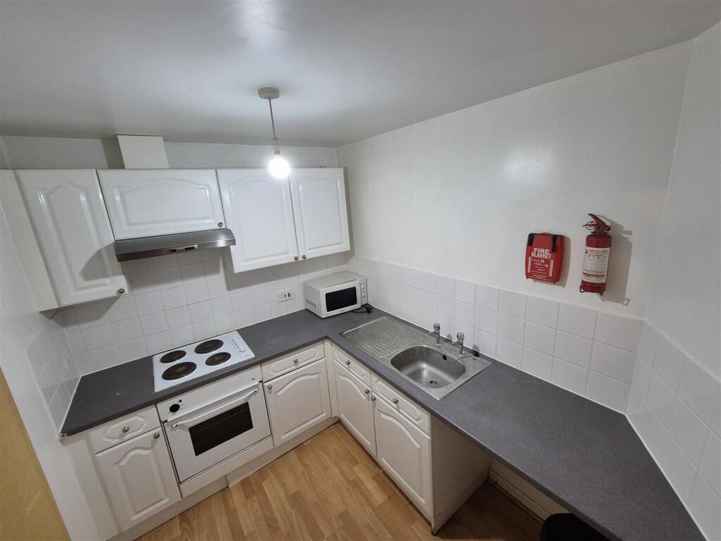 Additional image 4 of One Bedroom Flat, Lansdowne